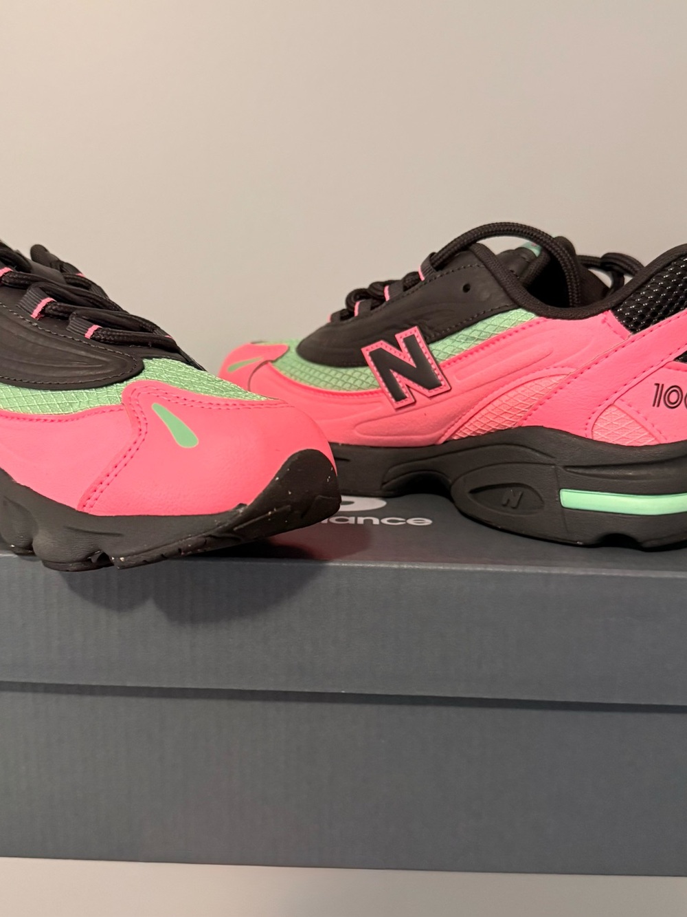 New Balance Women’s Hot Pink & Mint Chunky Sneakers